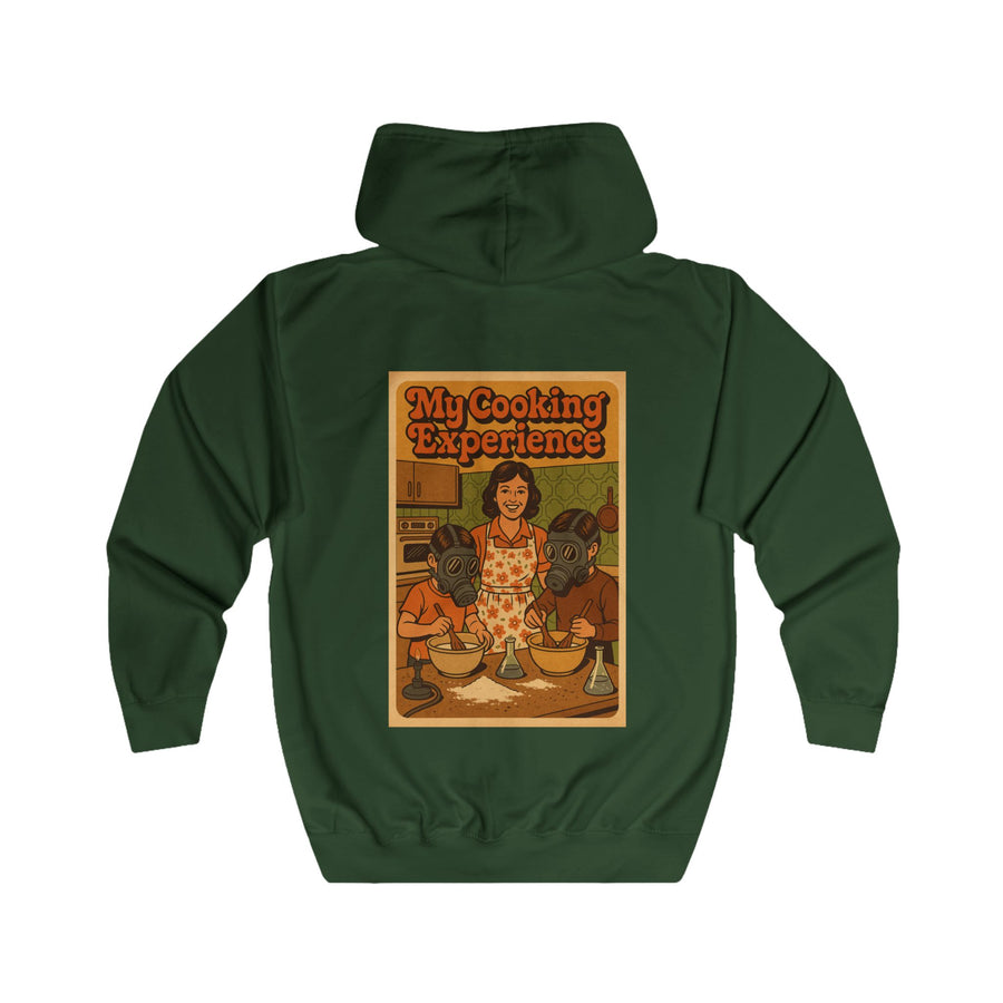 True Insights My First Cooking Experience Zip-Hoodie – Retro-Motiv mit Gasmasken in der Küche