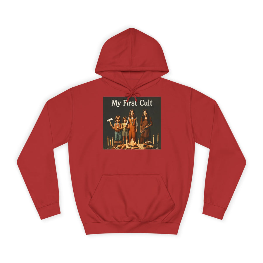 My First Cult Hoodie – Schräges Retro-Foto-Motiv mit schwarzem Humor