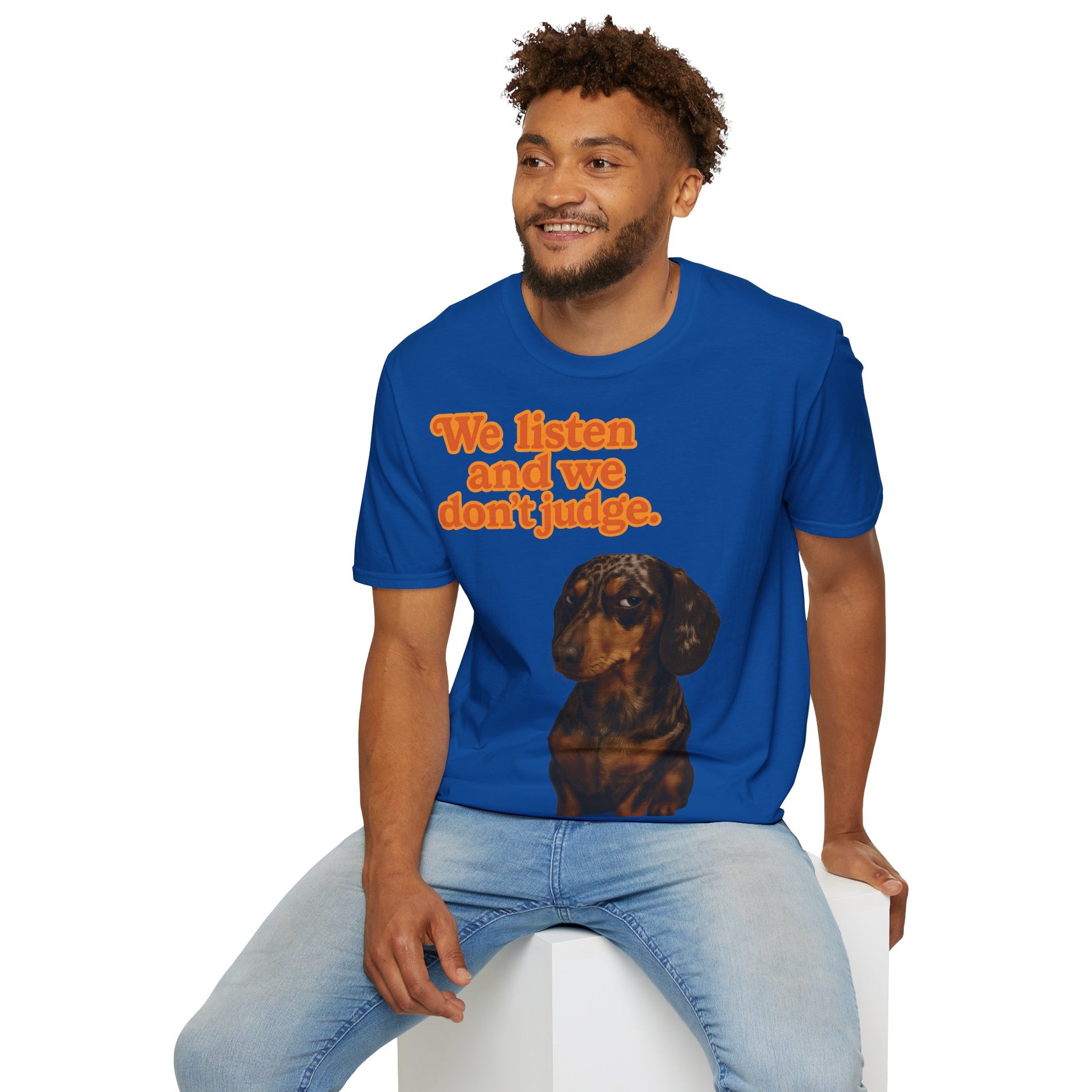 Dackel Shirt – „We listen and we don’t judge.“ | Lustiges Hunde T-Shirt