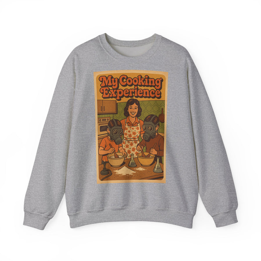 True Insights My First Cooking Experience Sweatshirt – Retro-Motiv mit Gasmasken in der Küche