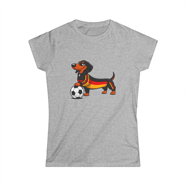 True Insights Damen Shirt Fußball Dackel WM 2026 Deutschland Trikot Hund Fan T-Shirt in Sport Grey