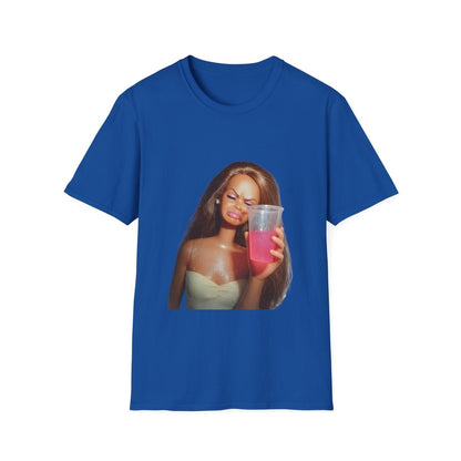 Party Doll T-Shirt – Lustiges Party Shirt