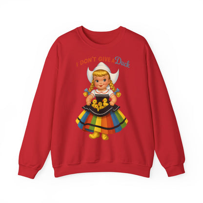Sweatshirt – I Don't Give a Duck | Nostalgisches Vintage-Mädchen mit Küken – Humorvoll & Originell | True Insights Design mit Humor