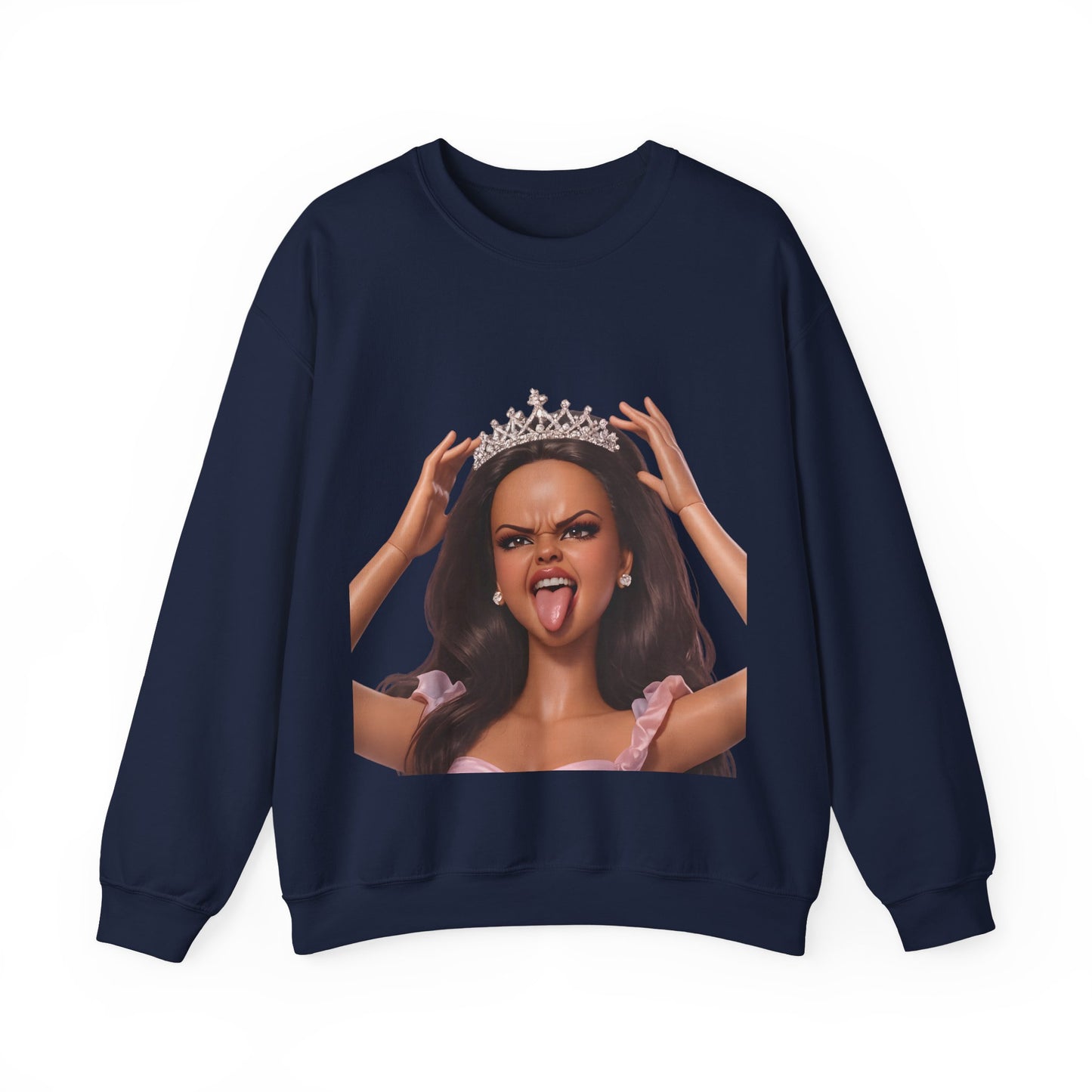 Barbicore Sweatshirt – Freches Doll-Motiv mit Tiara & Zunge raus | Pinkes Puppen-Design für Fans, Ironie & Statement-Fashion