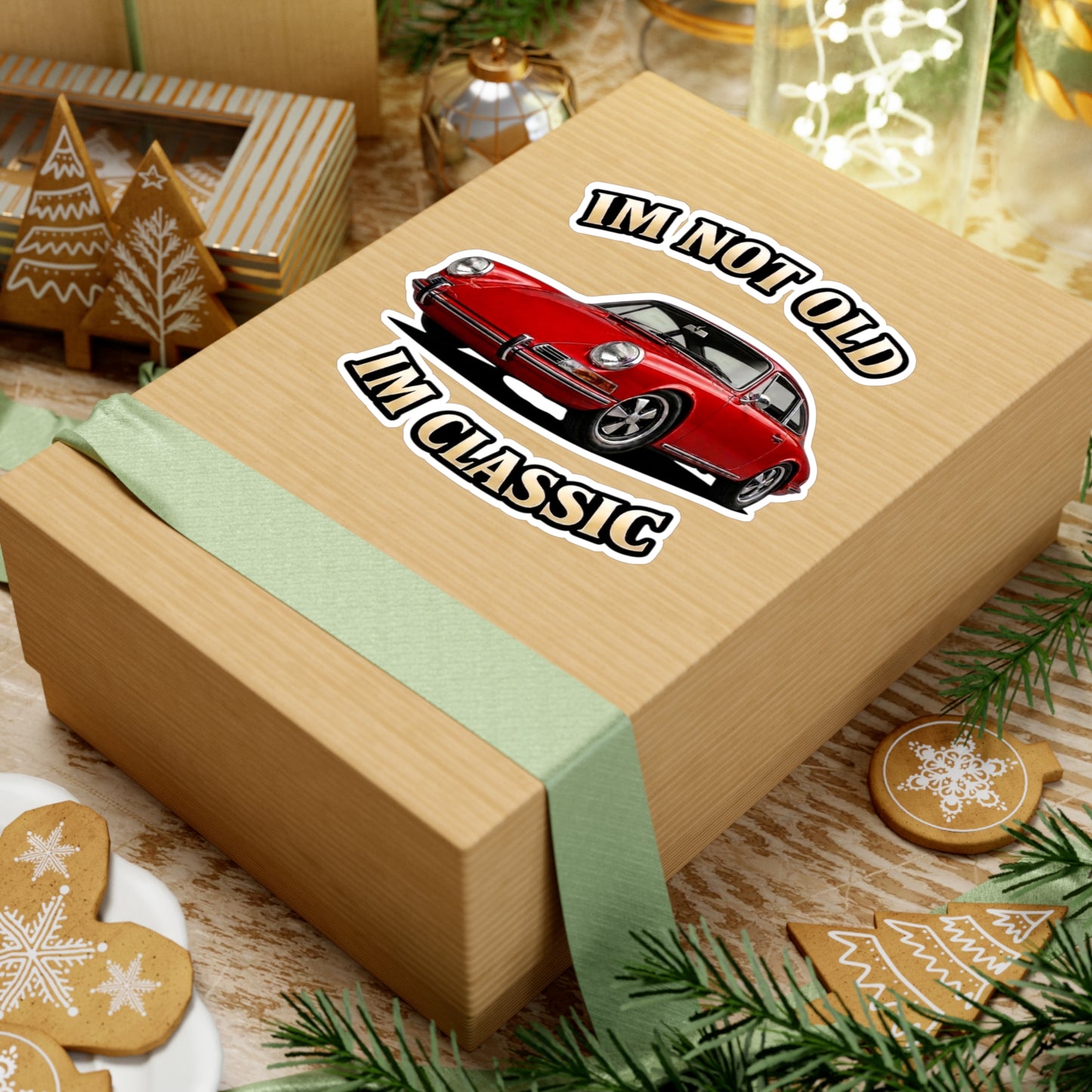 Sticker "IM NOT OLD IM CLASSIC" – Roter Oldtimer Sportwagen | Lustiges Geschenk für Autoliebhaber & Klassikerfans