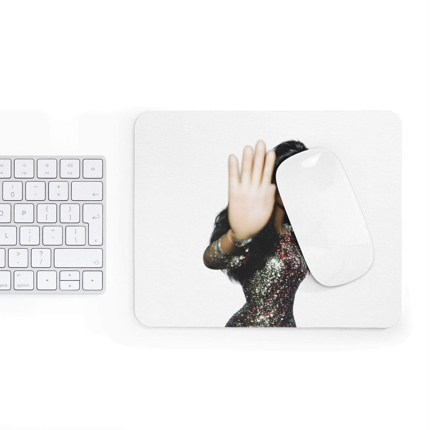 Edgy Barbie Doll Mittelfinger Mousepad — Lustiges Talk to the Hand Büro Mauspad, Sassy Geschenk fürs Office
