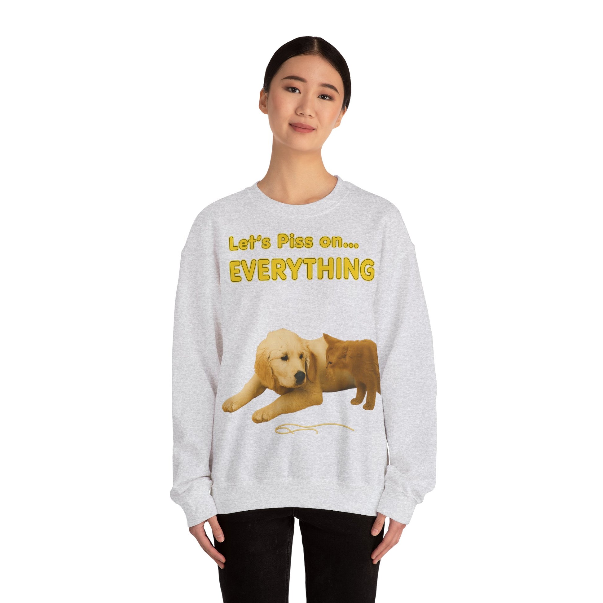 Vintage Motiv – Let’s Piss on Everything – Satirisches Sweatshirt mit Hund & Katze | True Insights Design mit Humor
