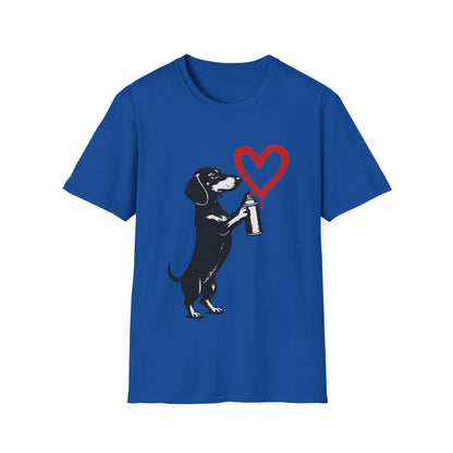 Dackel mit Sprühdose Herz T-Shirt Unisex – Street Art Graffiti Hund Motiv, perfektes Geschenk für Dackelliebhaber & Valentinstag