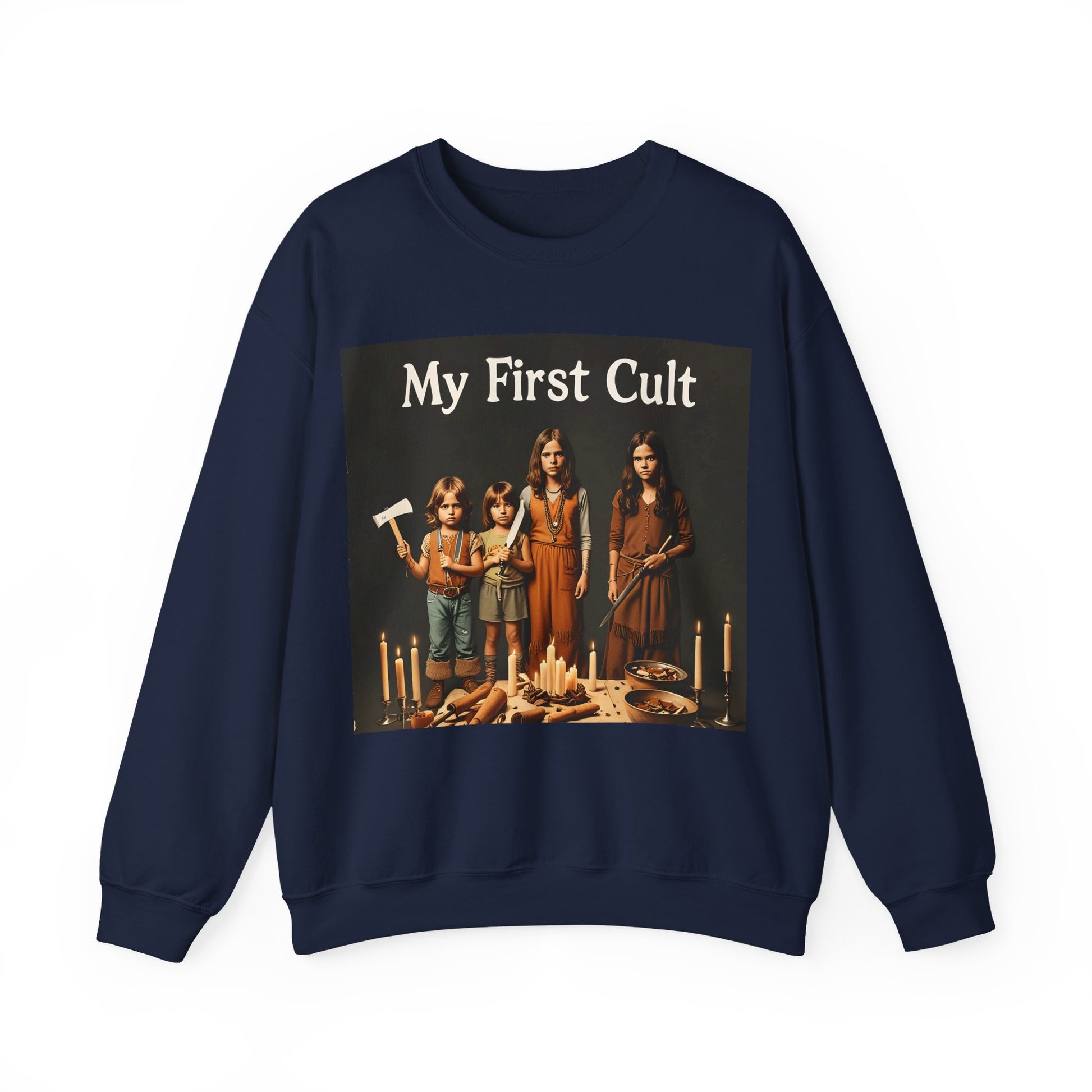 Sweatshirt – Kultig gruselig: „My First Cult“-Sweatshirt – Dark Humor für Fortgeschrittene | True Insights Design mit Humor