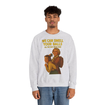 Sweatshirt – Vintage Sweatshirt – „We Can Smell Your Balls“ im Spioninnen-Stil | True Insights Design mit Humor