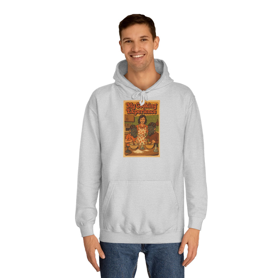 My First Cooking Experience Hoodie – Retro-Motiv mit Gasmasken in der Küche