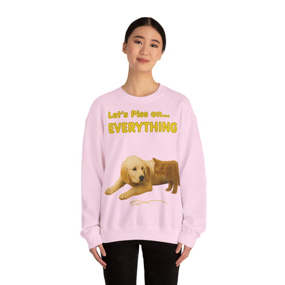 Vintage Motiv – Let’s Piss on Everything – Satirisches Sweatshirt mit Hund & Katze | True Insights Design mit Humor