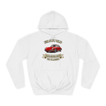 True Insights Geschenk zum 50. Geburtstag – Hoodie Jahrgang 1976 mit Porsche-Motiv | I'm Not Old I'm Classic in Arctic White