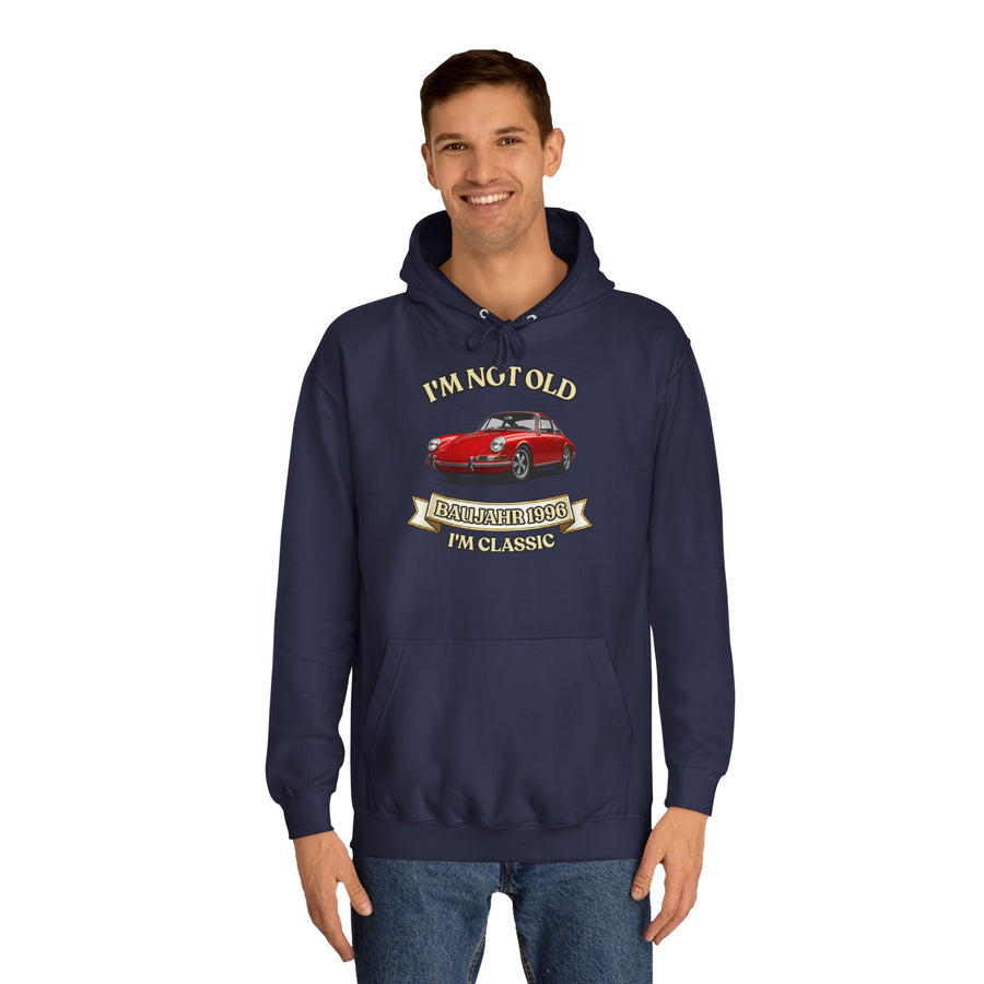 True Insights Geschenk zum 30. Geburtstag – Hoodie Jahrgang 1996 mit Porsche-Motiv | I'm Not Old I'm Classic