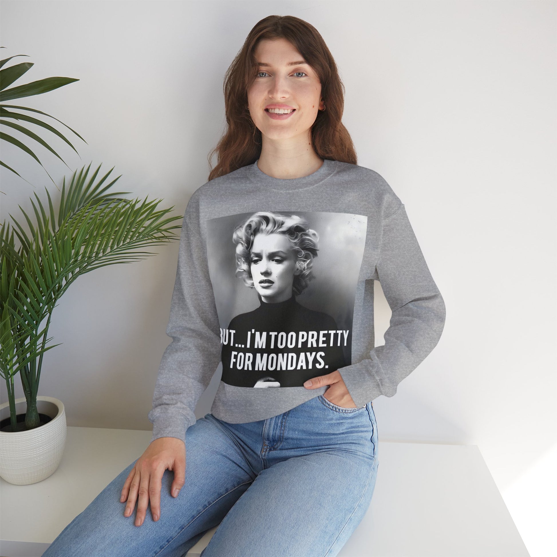 Sweatshirt – Sweatshirt – Too Pretty for Mondays – Retro Statement Pullover | True Insights Design mit Humor