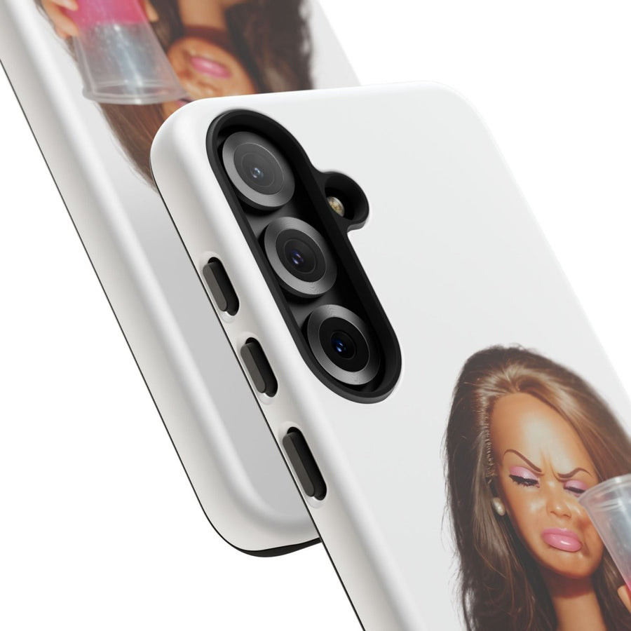 Handyhülle Pink Drink Doll – Lustiges Barbie-Meme für iPhone & Samsung