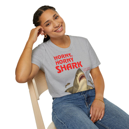 🦈 Horny, Horny Shark – Provokantes T-Shirt mit Kuschelansage – Freches Satire-Design für mutige Statements | True Insights