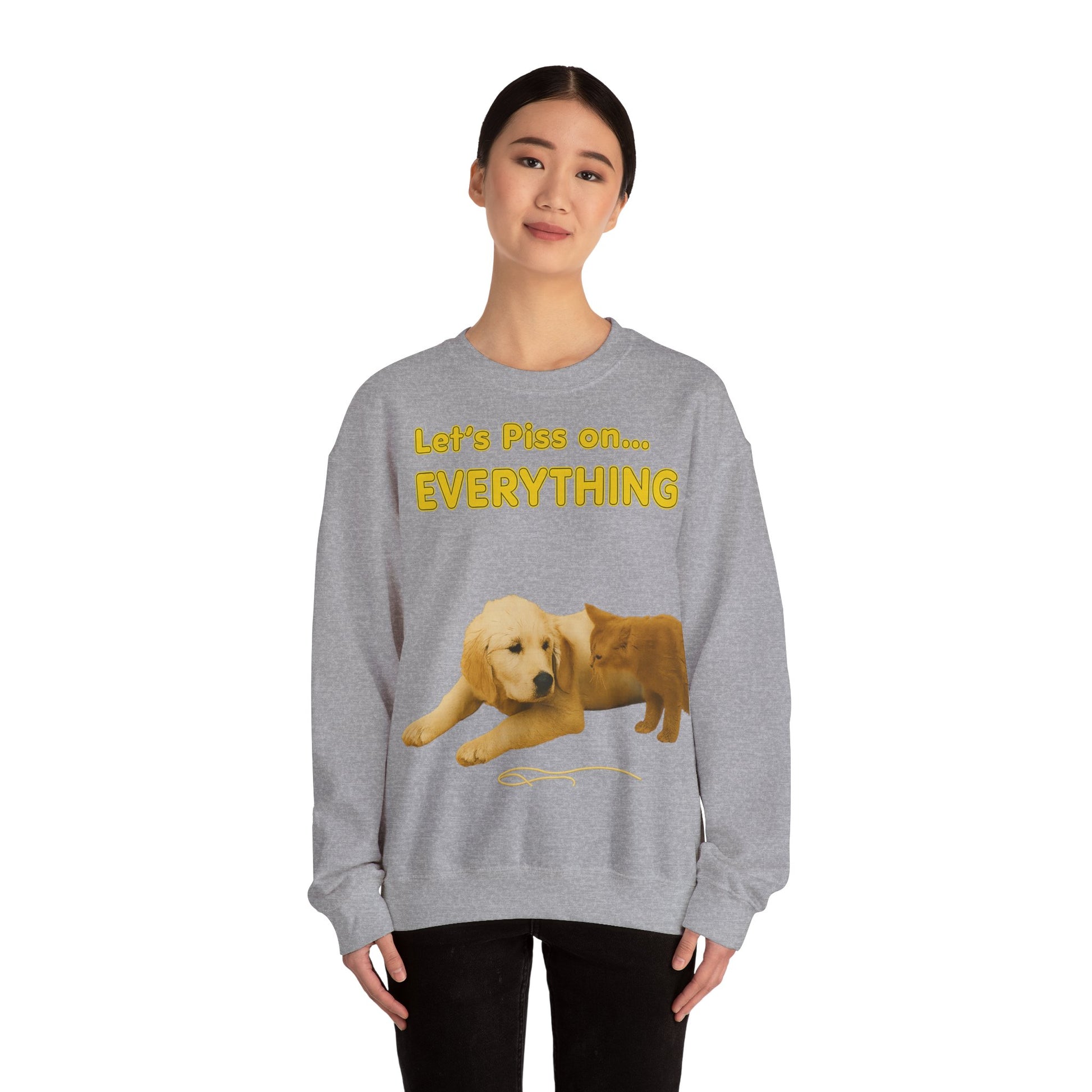 Vintage Motiv – Let’s Piss on Everything – Satirisches Sweatshirt mit Hund & Katze | True Insights Design mit Humor