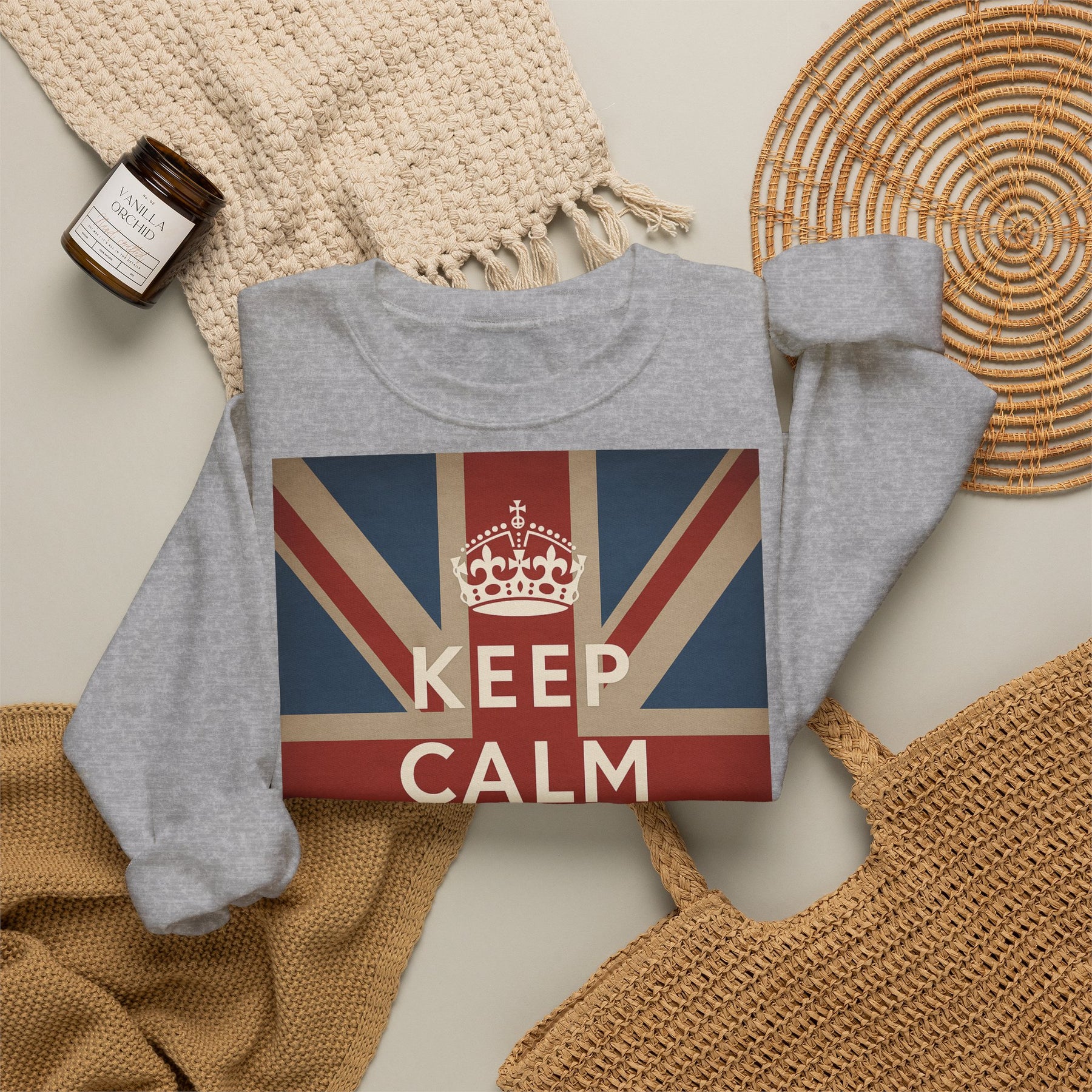 True Insights Sweatshirt Keep Calm and Carry On Britische Flagge Krone Vintage Motiv im Lifestyle Look