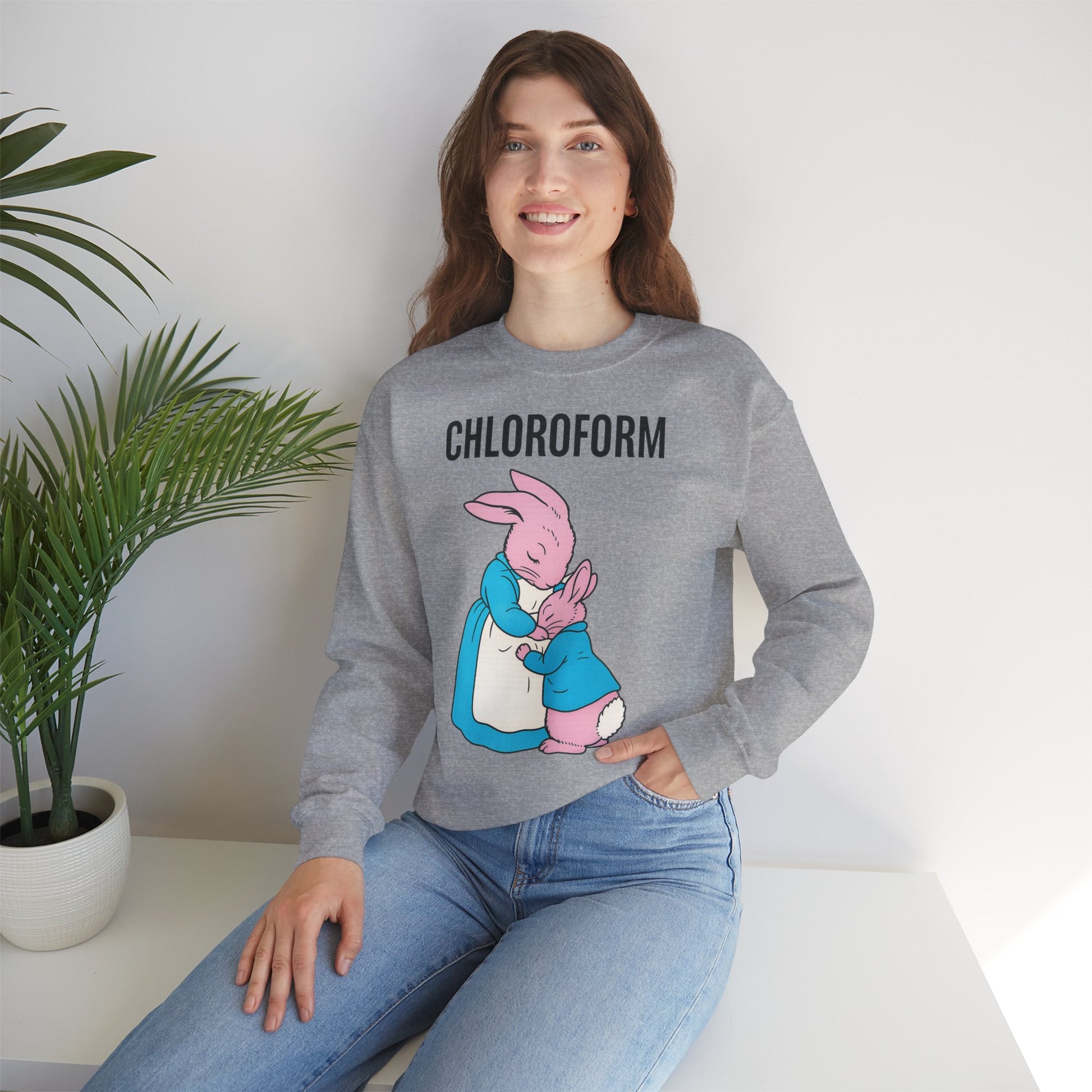 „CHLOROFORM“ – Retro-Sweatshirt mit Hasen und bösem Twist – Freches Satire-Design für mutige Statements | True Insights