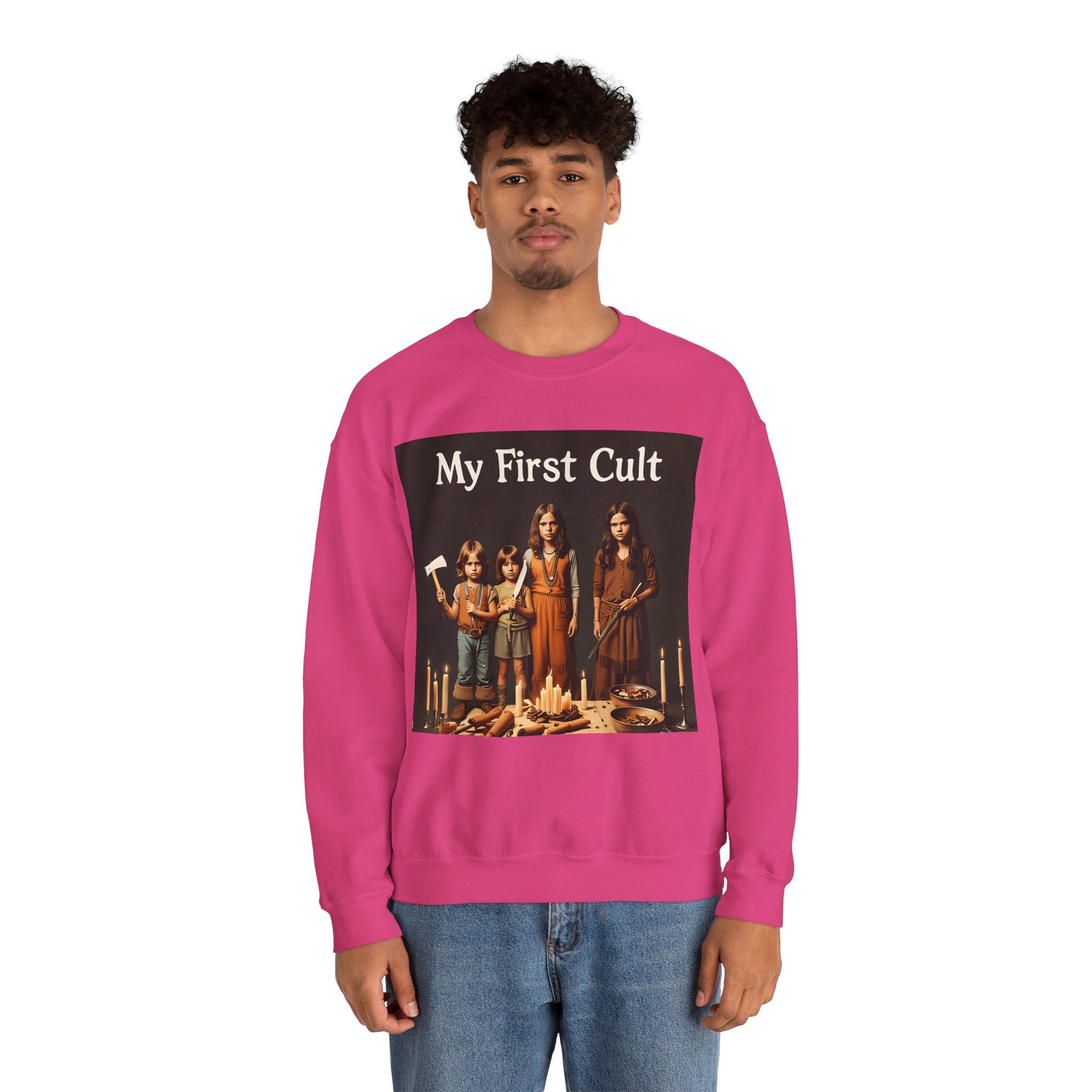 Sweatshirt – Kultig gruselig: „My First Cult“-Sweatshirt – Dark Humor für Fortgeschrittene | True Insights Design mit Humor