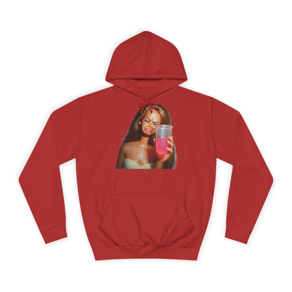Doll Meme Barbicore Hoodie – Funny Sad Doll mit Pink Drink Kapuzenpullover für Meme-Fans & Pop-Culture-Liebhaber