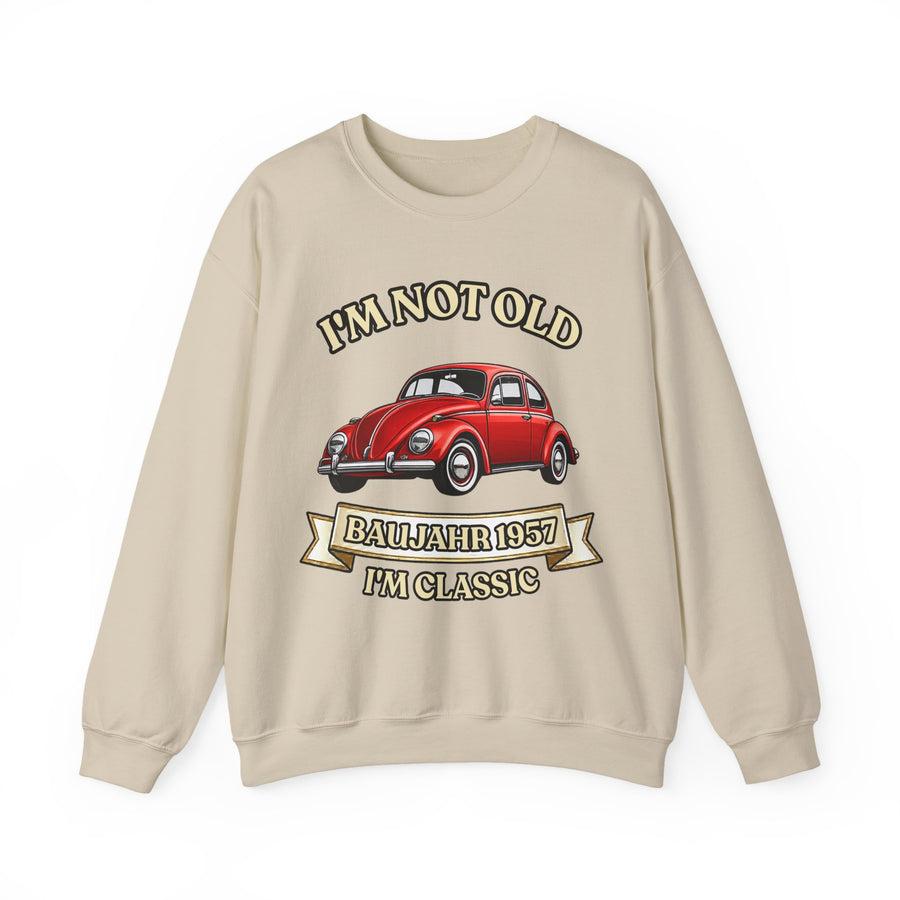 Geschenk zum 70. Geburtstag – Pullover Jahrgang 1957 VW Käfer – Sand – Vorderseite