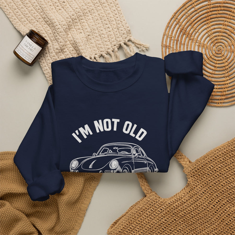 True Insights I'm Not Old I'm Classic Sportwagen Sweatshirt – Oldtimer-Linienzeichnung