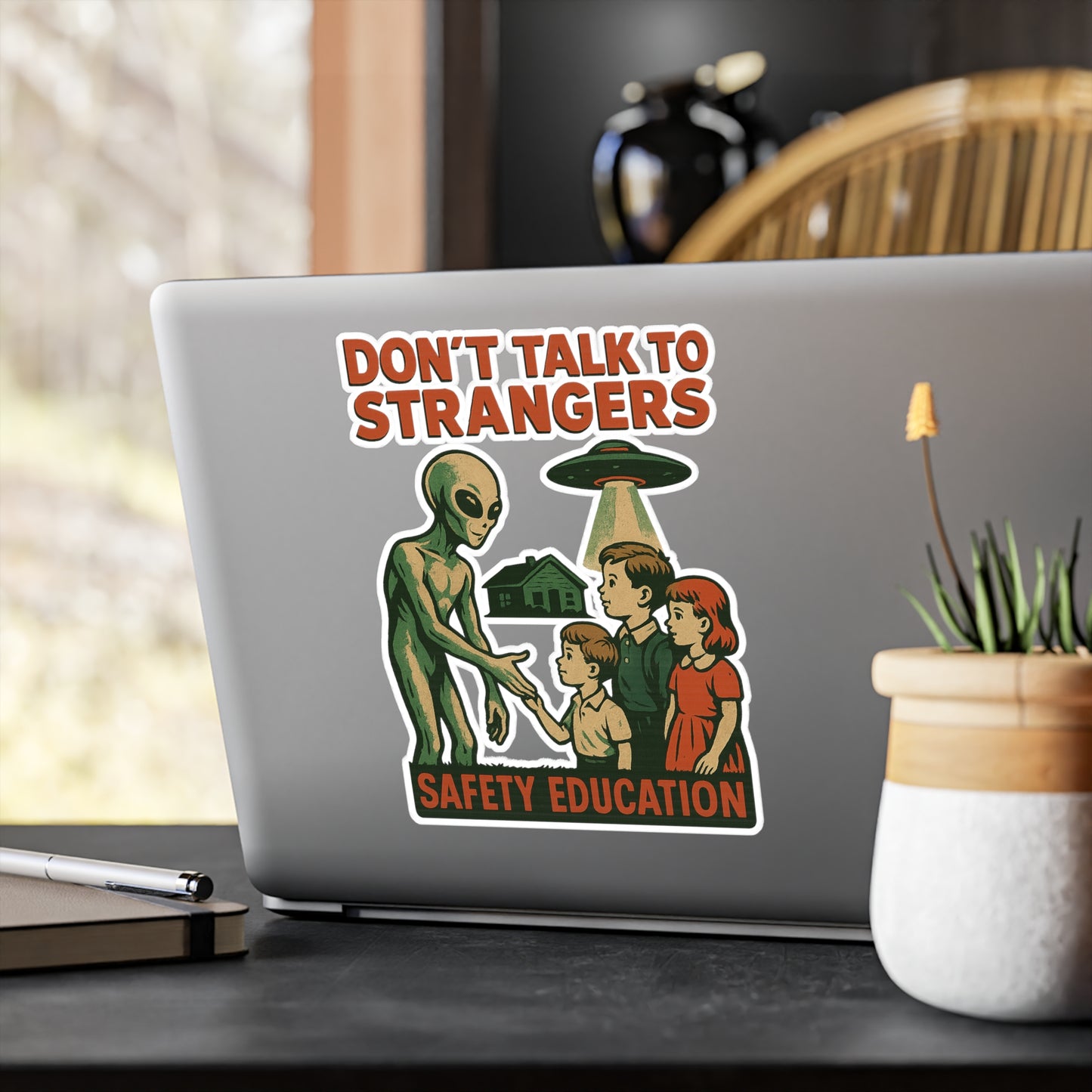 Don't Talk to Strangers Alien Sticker - Lustiger UFO Retro Aufkleber Sci-Fi Humor Geschenk