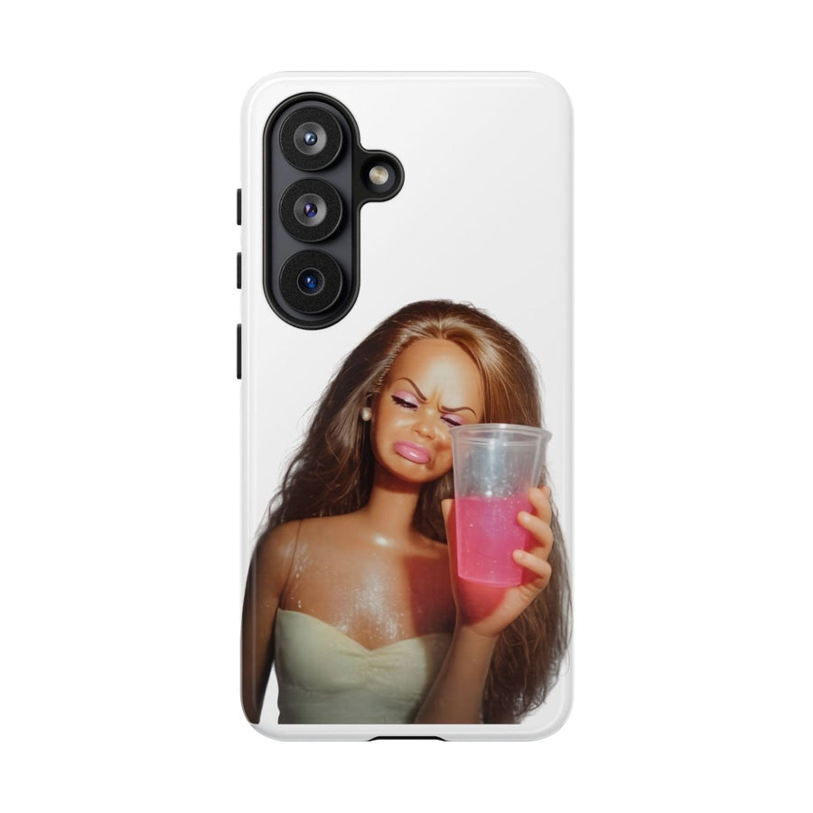 Handyhülle Pink Drink Doll – Lustiges Barbie-Meme für iPhone & Samsung