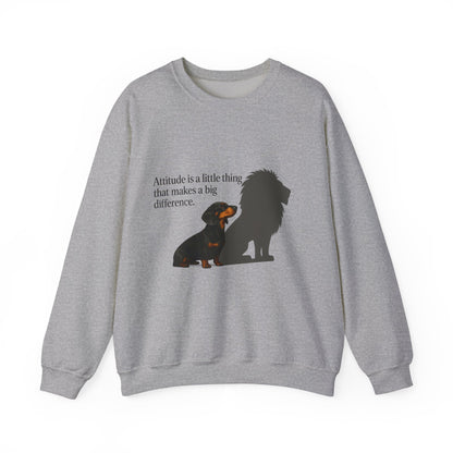 Inspirierendes Sweatshirt – Dackel mit Löwenschatten „Attitude“ – Lustiges Sweatshirt | True Insights – Bild 1