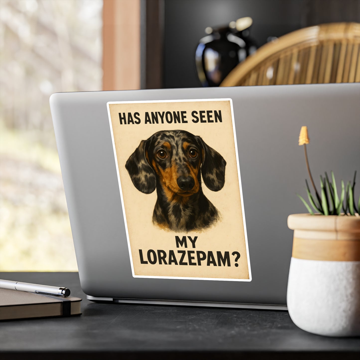 Dackel Sticker 'Has Anyone Seen My Lorazepam?' - Lustiger Vintage Hund Aufkleber für Laptop, Flasche & Notizbuch