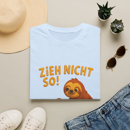 Faultier mit Schnecke an Leine T-Shirt - Zieh nicht so! Lustiges Spruch-Shirt für Geduld & Entspannung