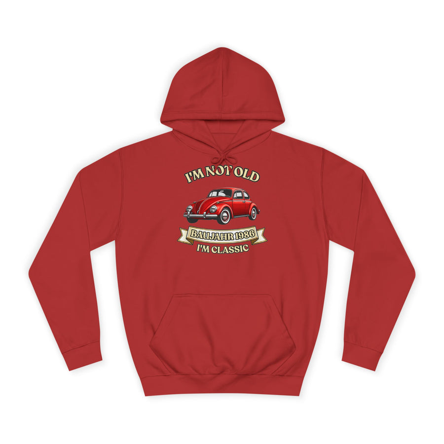True Insights Geschenk zum 40. Geburtstag – Hoodie Jahrgang 1986 VW Käfer | I'm Not Old I'm Classic in Fire Red