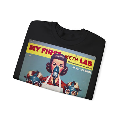 Sweatshirt – My First Meth Lab Sweatshirt | Lustiger Retro Pullover mit Satire-Print | Geschenk für Breaking Bad Fans & Dark Humor Lover | True Insights Design mit Humor