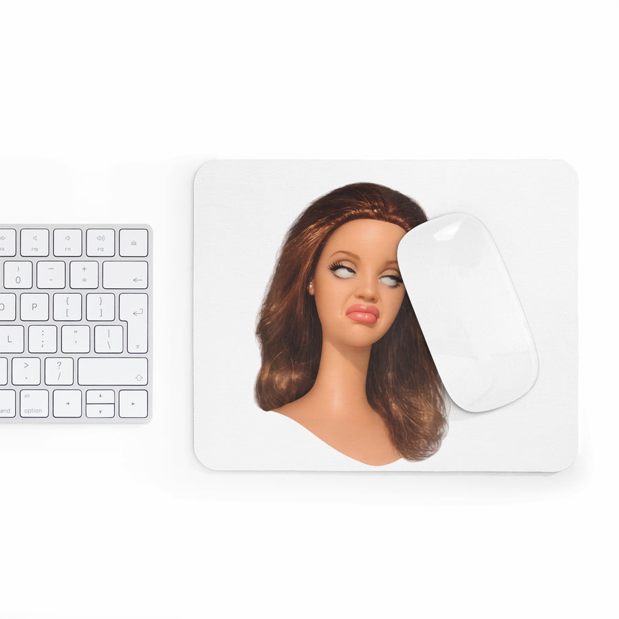 True Insights Mousepad mit Puppen-Motiv und Mittelfinger, humorvolle Deko für den Arbeitsplatz