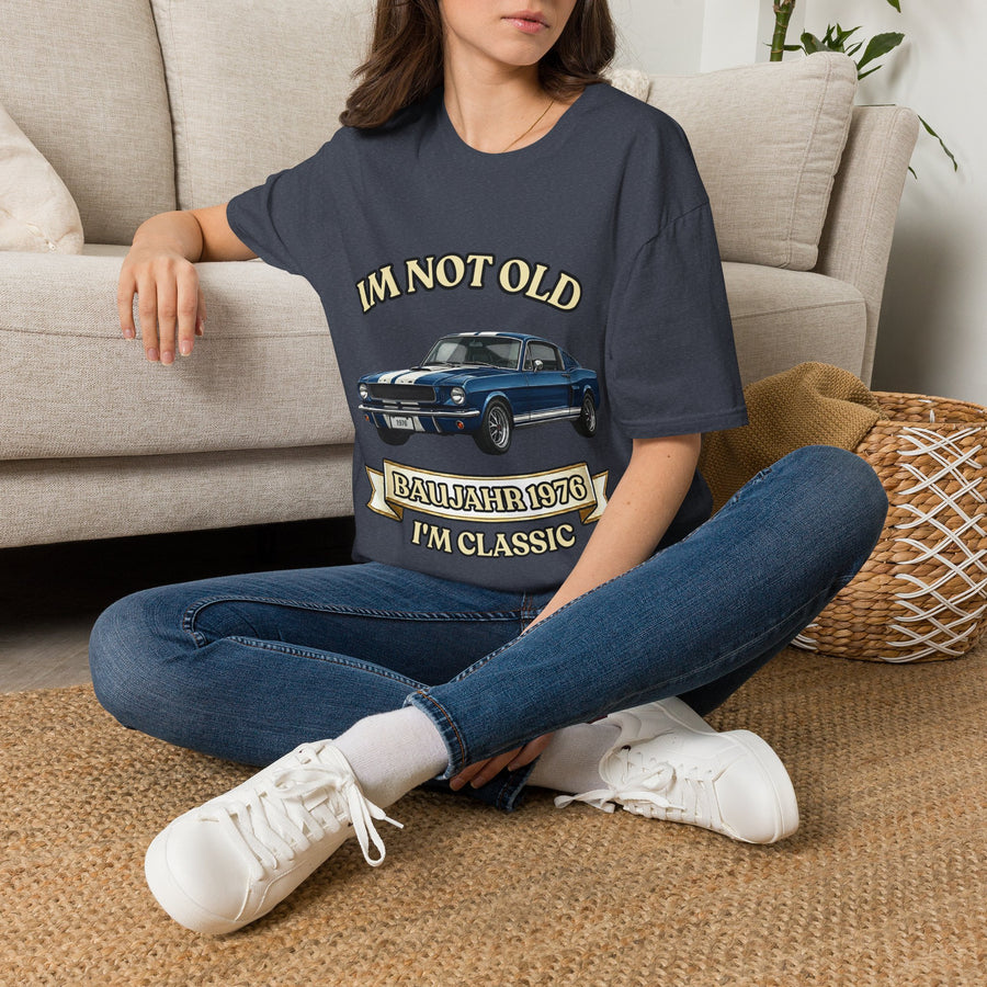 True Insights T-Shirt Jahrgang 1976 Kultauto Motiv, satirischer Vintage Spruch als Geschenk zum runden Geburtstag
