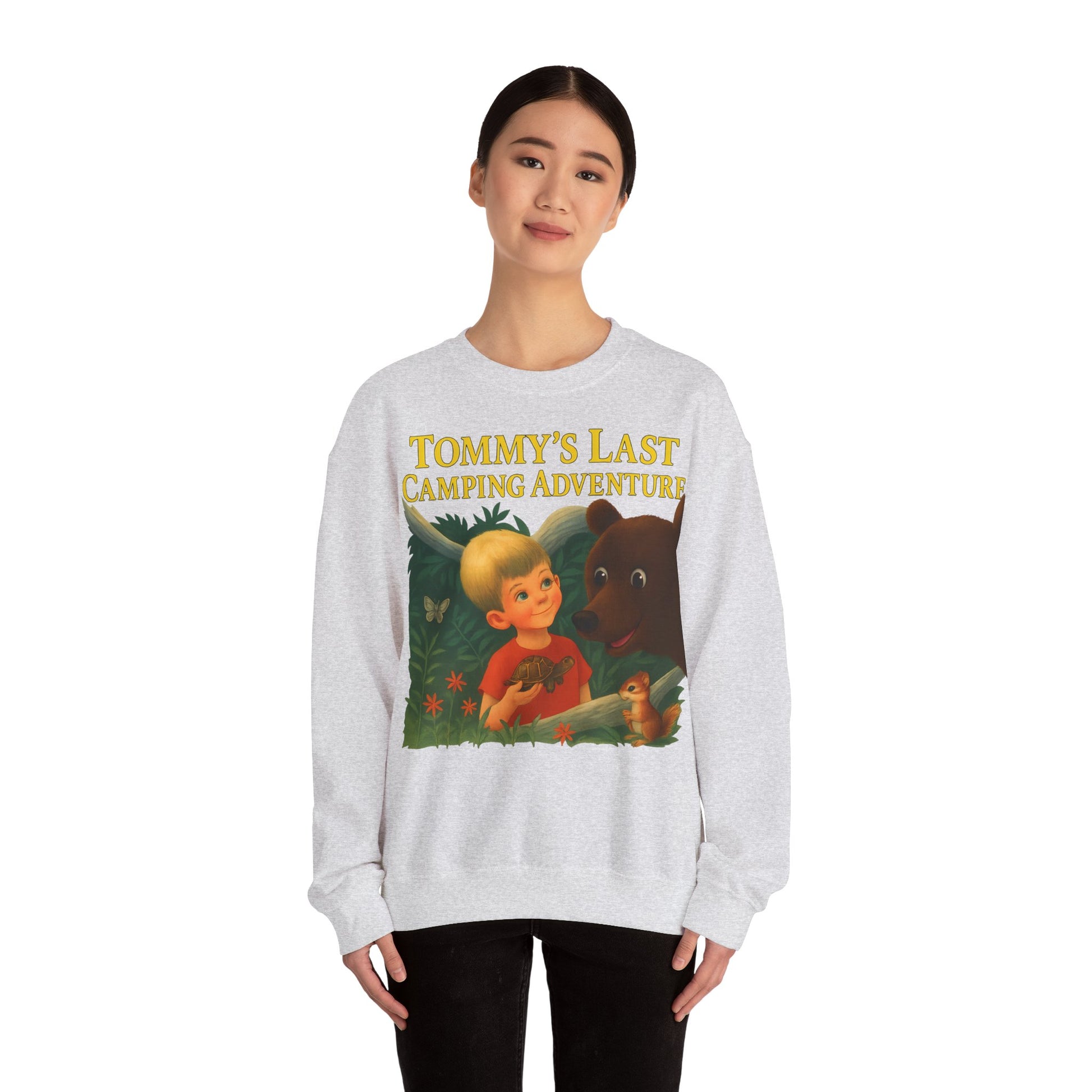 Sweatshirt – Tommy’s Last Camping Adventure Sweatshirt – Schwarzer Humor trifft Retro-Kinderbuchstil | True Insights Design mit Humor
