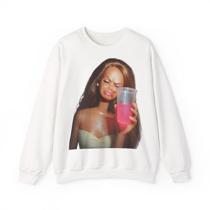 Doll Meme Barbicore Sweatshirt – Lustiges Pink Drink Puppen-Meme Pullover für Partys & Selfmade-Diven