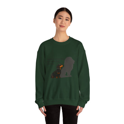 Inspirierendes Sweatshirt – Dackel mit Löwenschatten „Attitude“ – Lustiges Sweatshirt | True Insights – Bild 40