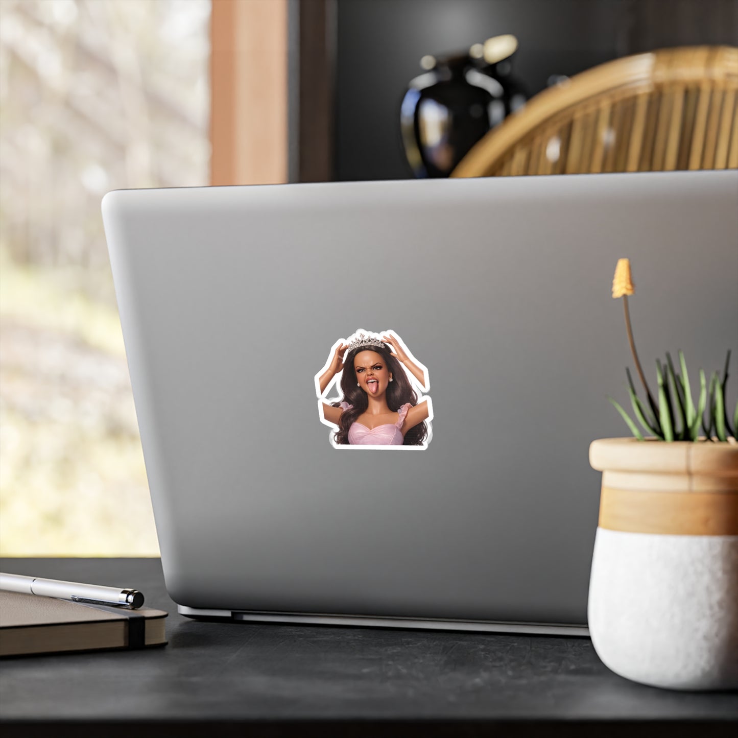 Barbicore Sticker – Diva Puppe mit Krone & Zunge raus | Lustiger Aufkleber für Laptop, Trinkflasche & mehr