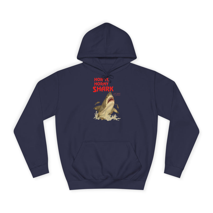 Hai Hoodie „Horny, Horny Shark“ – Der Hai, der nur kuscheln will – Oxford Navy – Vorderseite
