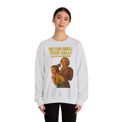 Sweatshirt – Vintage Sweatshirt – „We Can Smell Your Balls“ im Spioninnen-Stil | True Insights Design mit Humor