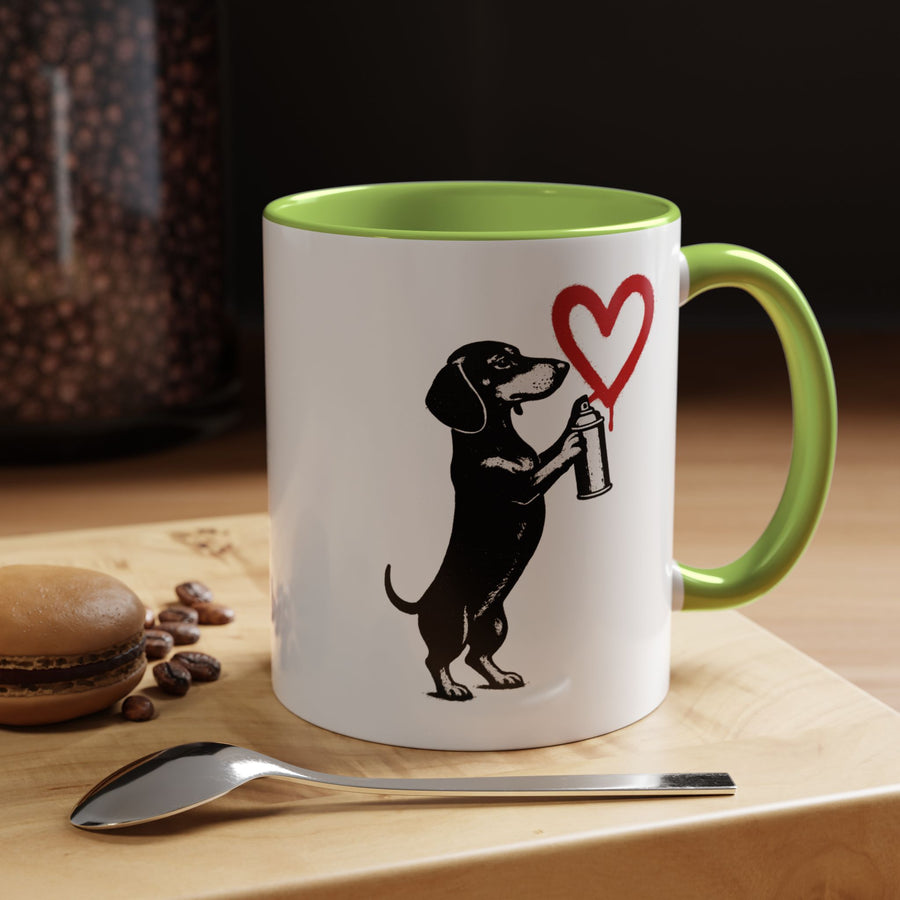 True Insights Banksy Dackel Tasse – Street-Art Kaffeebecher mit rotem Herz