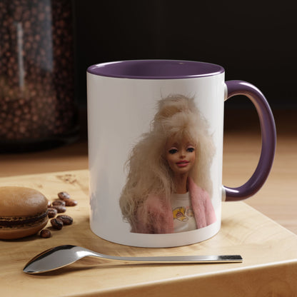 Retro 80er Puppe Tasse | Kultige Blondine mit Föhnfrisur & rosa Jacke | Kaffeebecher Geschenk für Nostalgie- & Barbie-Fans