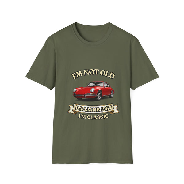 Geschenk zum 70. Geburtstag – T-Shirt Jahrgang 1957 mit Porsche-Motiv – Military Green – Vorderseite