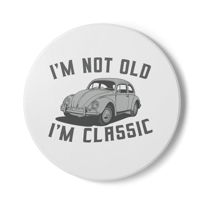 VW Käfer Untersetzer – „I’m Not Old, I’m Classic“ – Lustiger Keramik Coaster mit Kult-Käfer & Korkrückseite