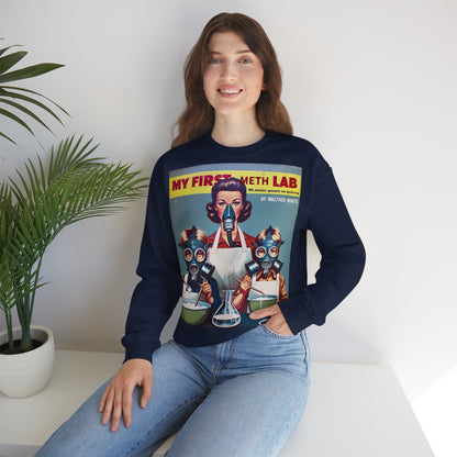 Sweatshirt – My First Meth Lab Sweatshirt | Lustiger Retro Pullover mit Satire-Print | Geschenk für Breaking Bad Fans & Dark Humor Lover | True Insights Design mit Humor