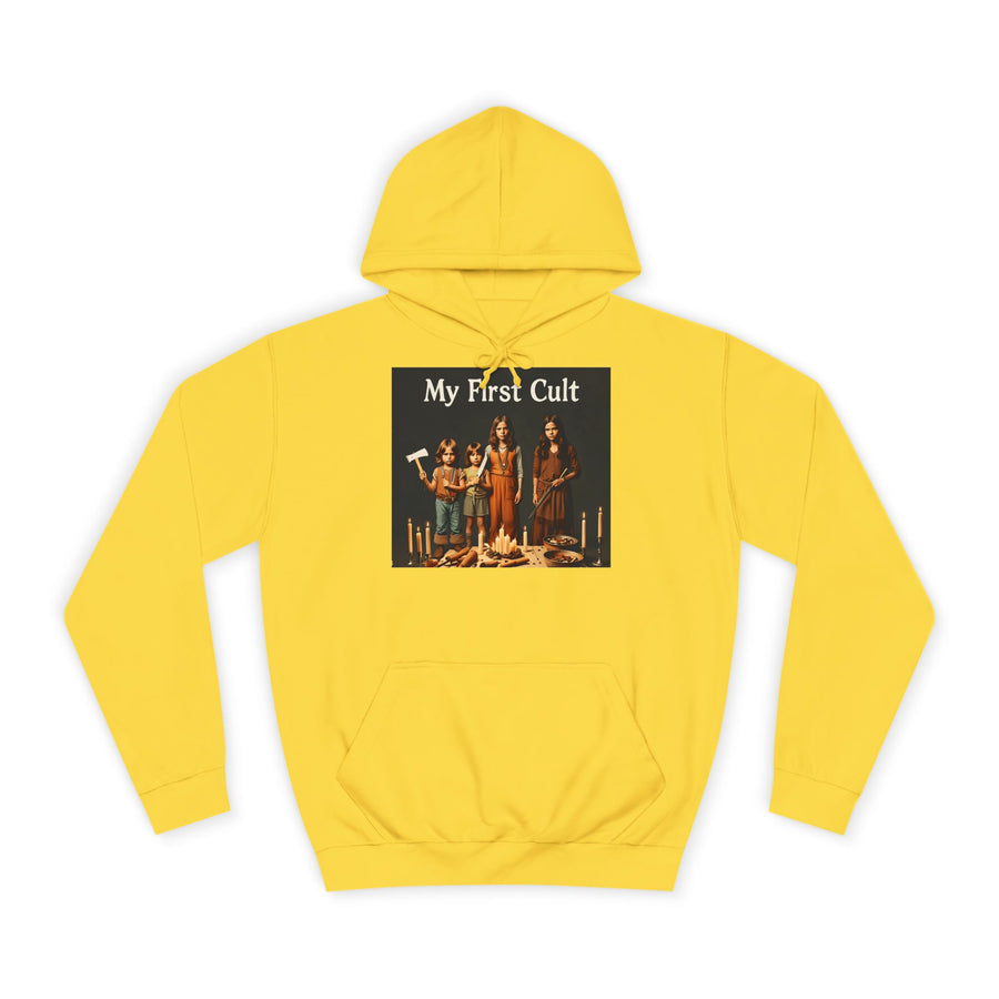 My First Cult Hoodie – Schräges Retro-Foto-Motiv mit schwarzem Humor