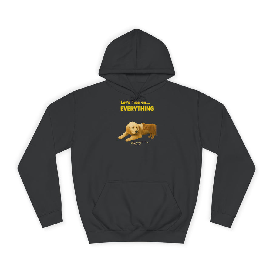 True Insights Let's Piss on Everything Hoodie – Satirisches Motiv mit Hund und Katze in Jet Black